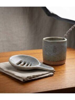 NEW Creative Co-Op Stoneware Mug WITH MATCHING TEA STRAINER